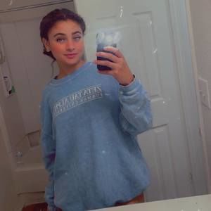 Meet your Posher, Perla